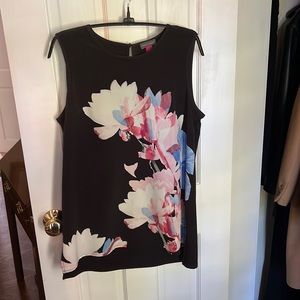Vince Camuto Black and Floral Oversized Shell Sleevless Top size S